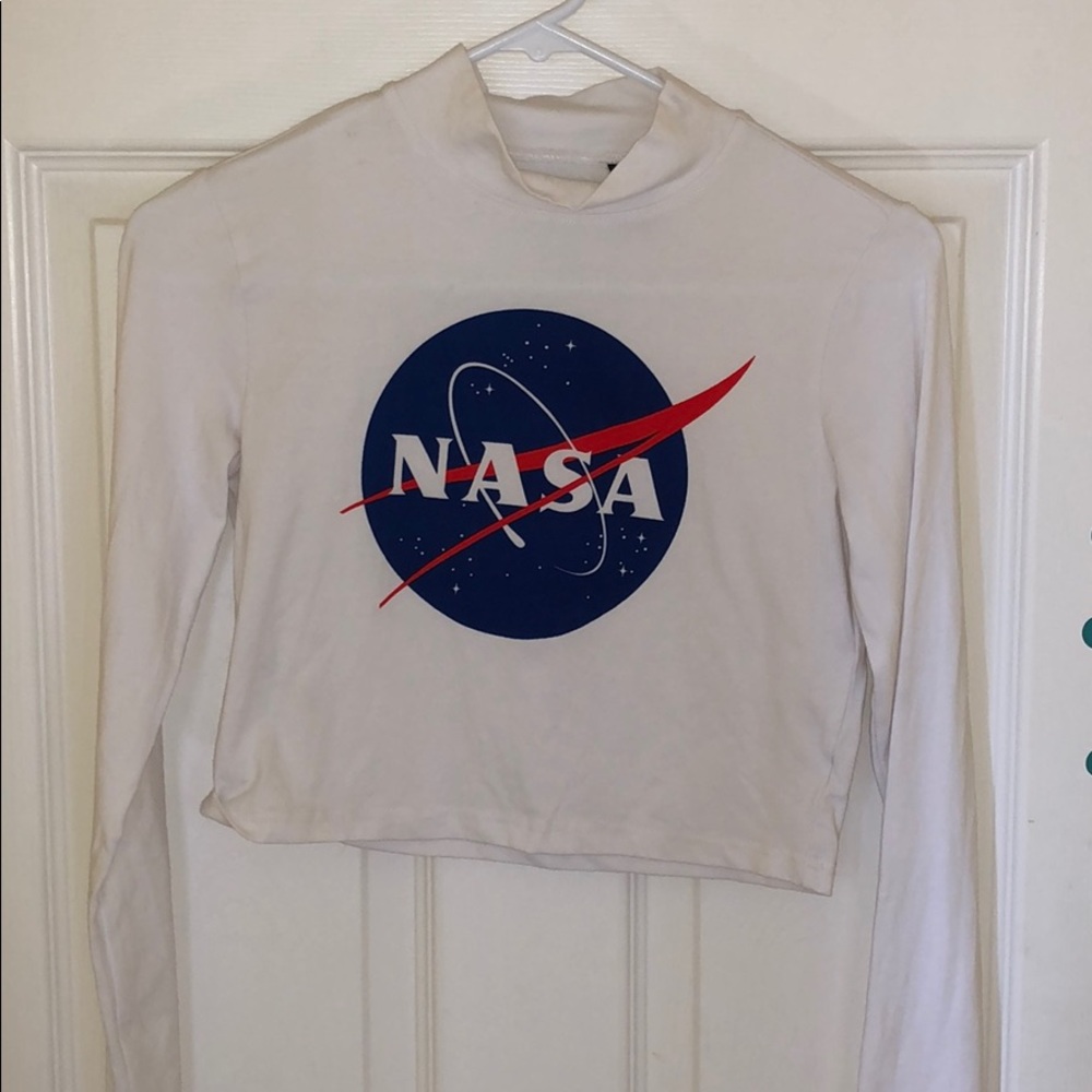 Long sleeve crop top!